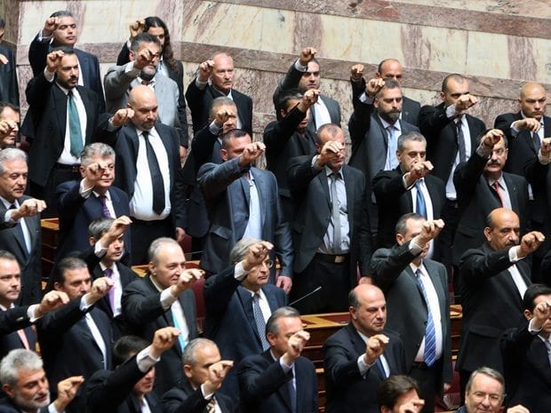 Přísaha poslanců Zlatého úsvitu v řeckém parlamentu