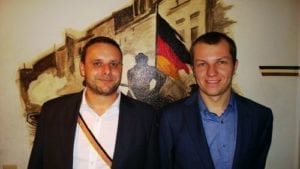 Ruben Rosiers a Manuel Ochsenreiter během geopolitické konference v německém Bielefeldu (2013)